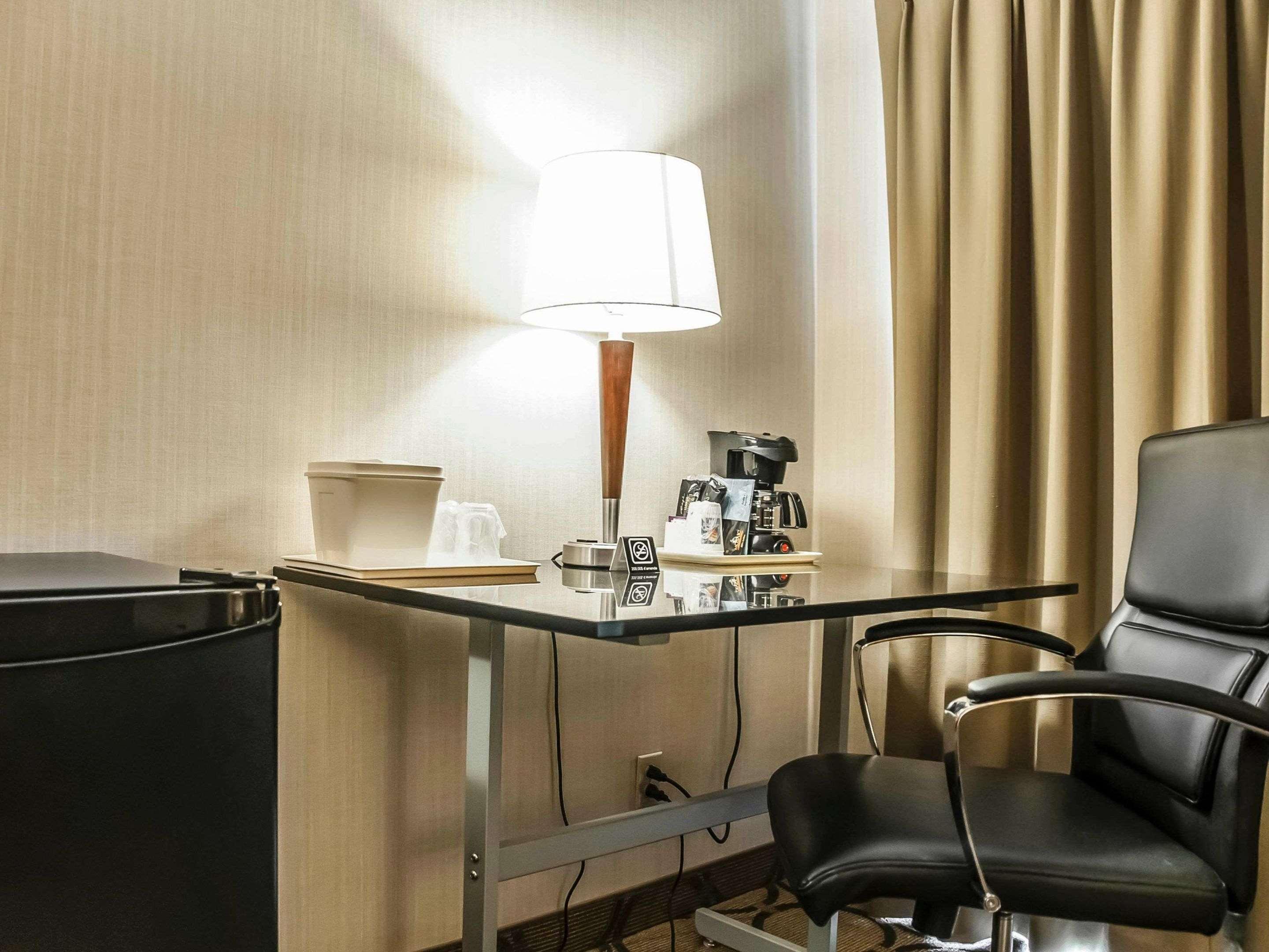 Comfort Inn Лаваль Екстер'єр фото