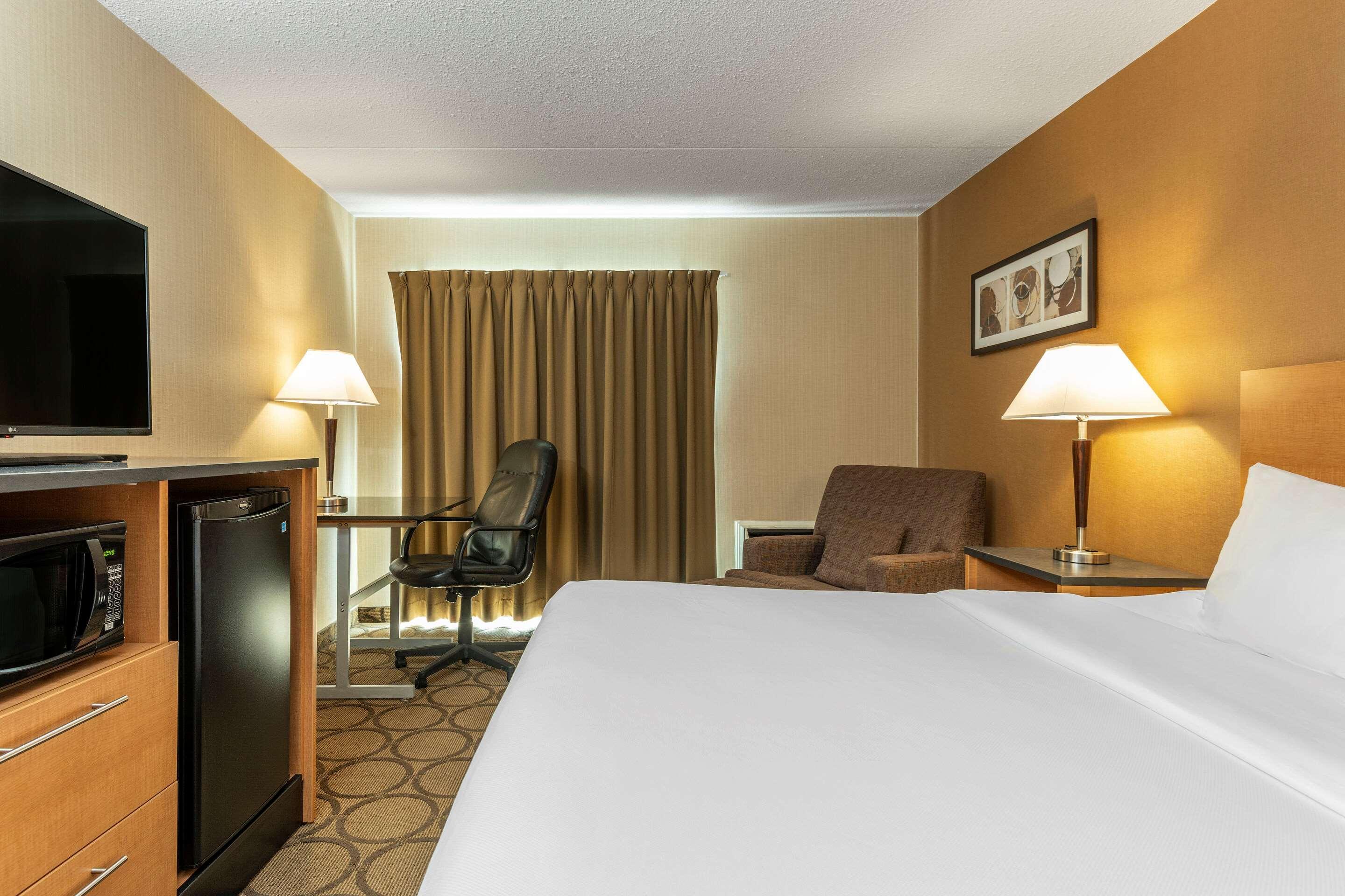 Comfort Inn Лаваль Екстер'єр фото