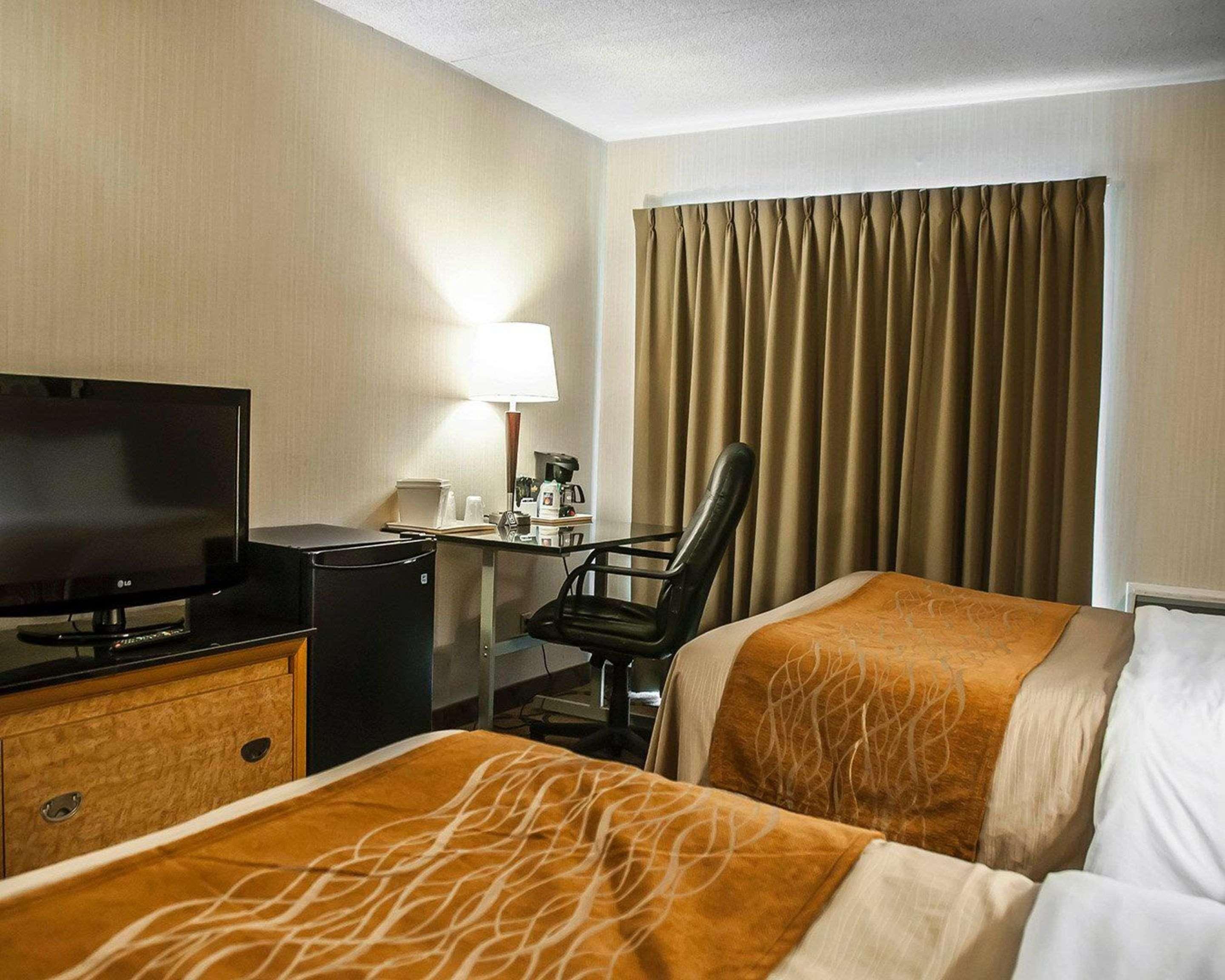 Comfort Inn Лаваль Екстер'єр фото