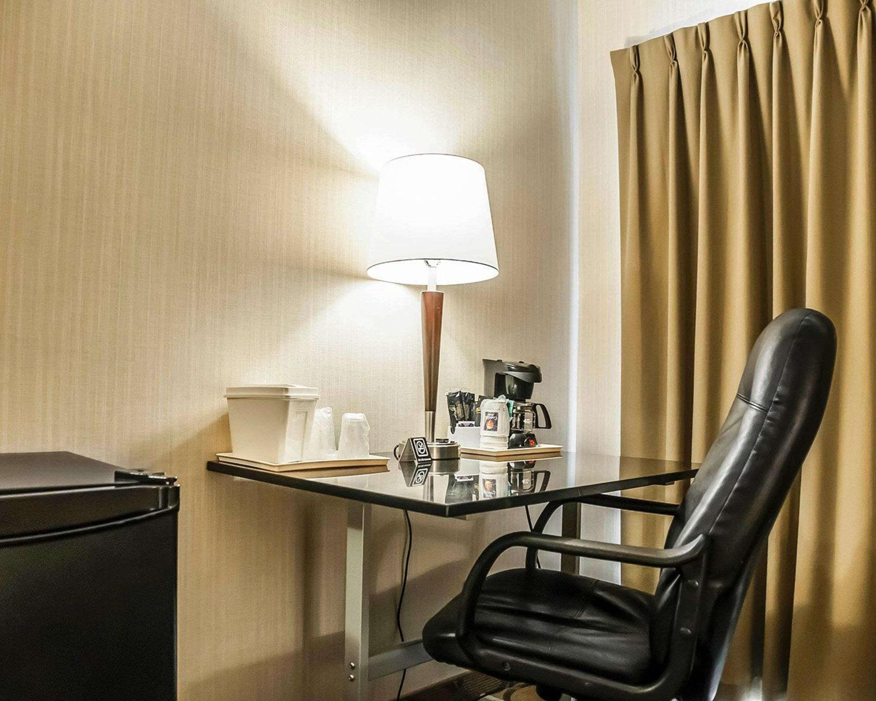 Comfort Inn Лаваль Екстер'єр фото