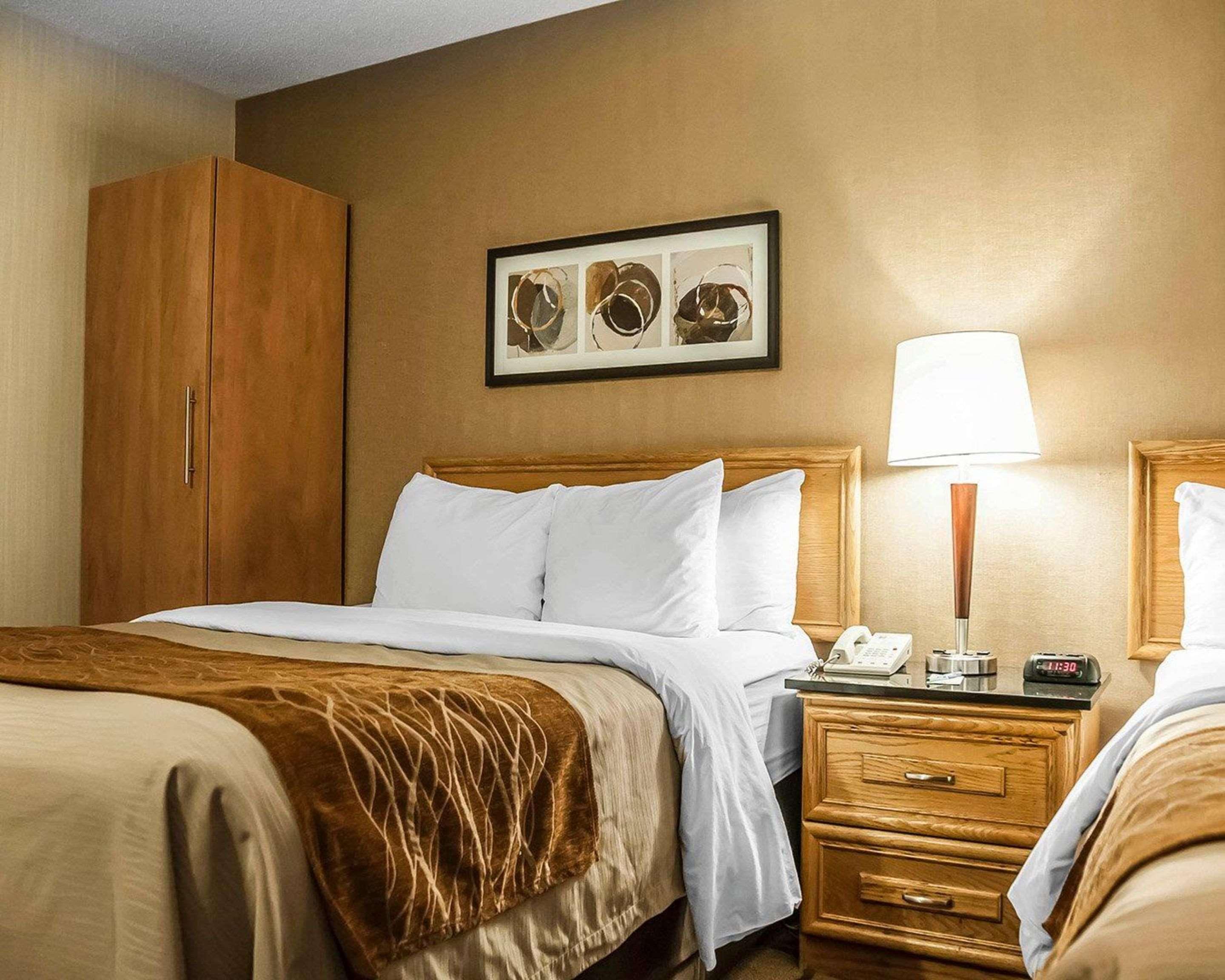 Comfort Inn Лаваль Екстер'єр фото