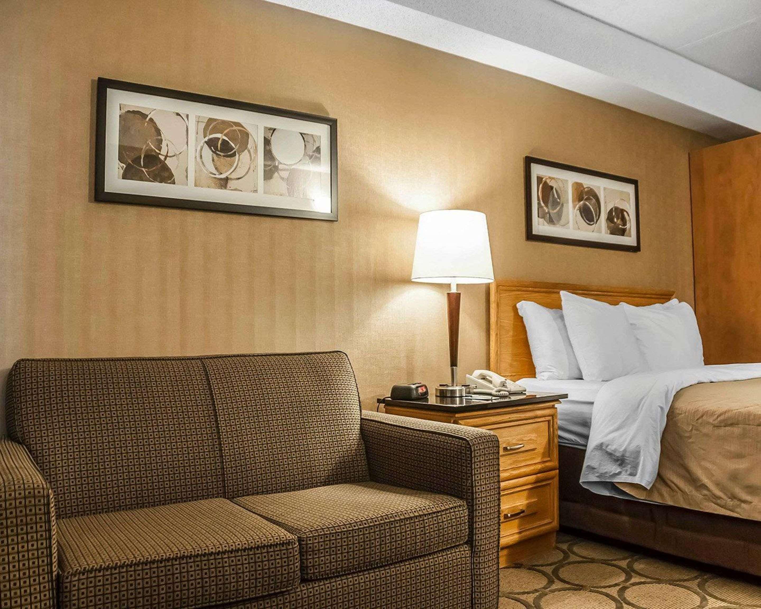 Comfort Inn Лаваль Екстер'єр фото