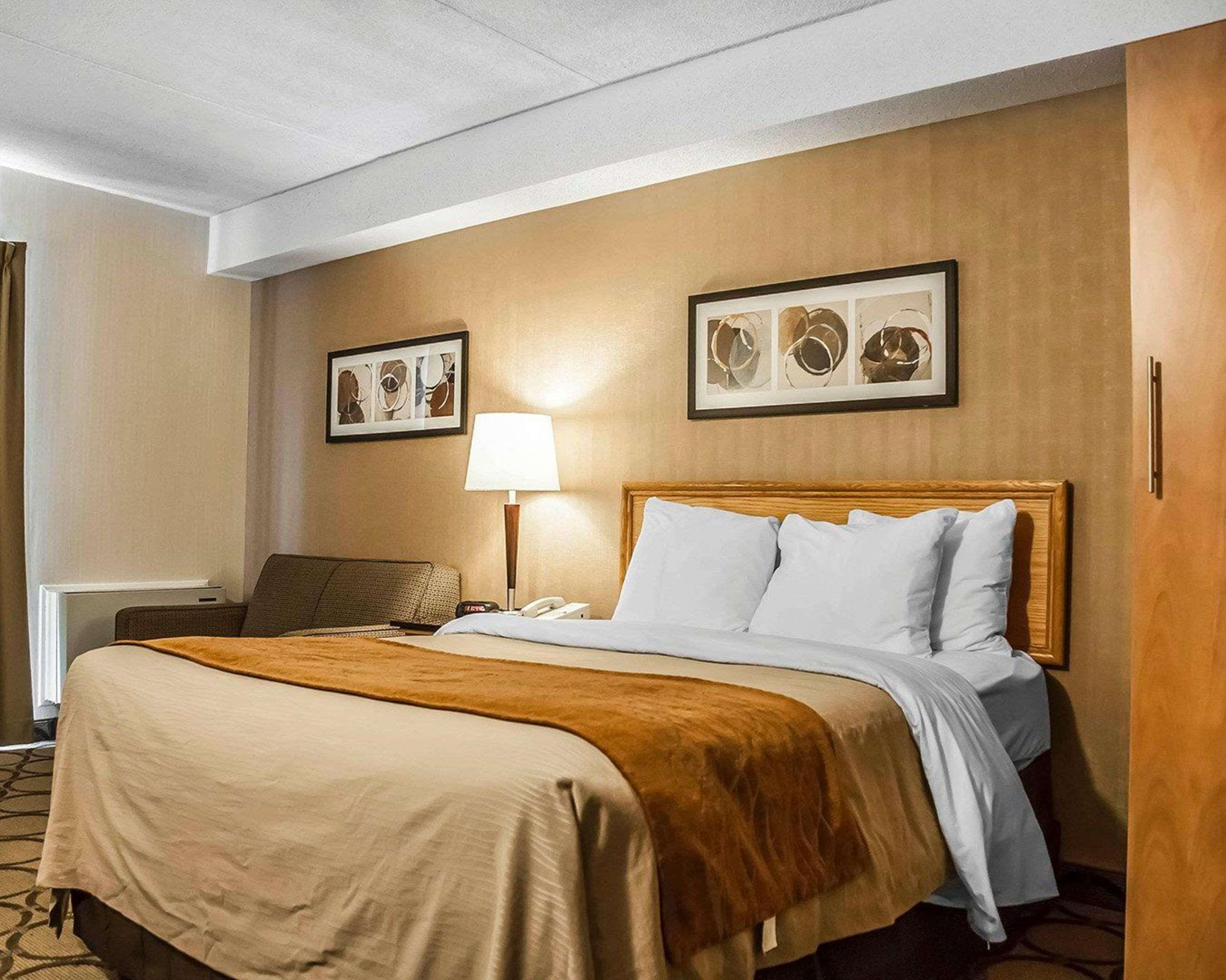 Comfort Inn Лаваль Екстер'єр фото